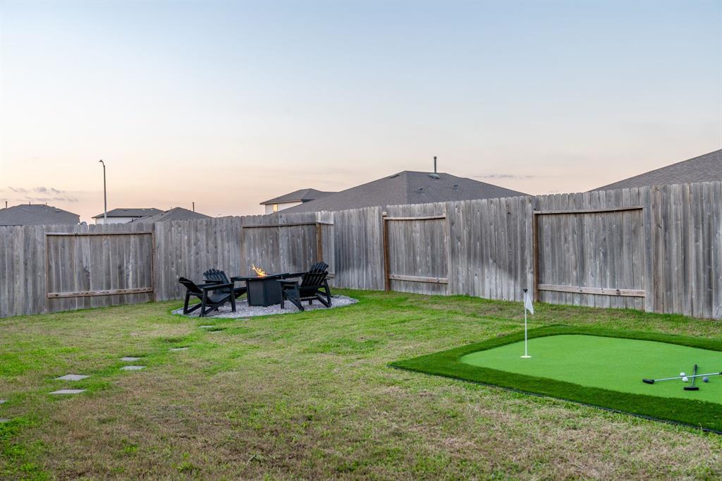8210 Buck Lane, Rosharon, Texas image 6