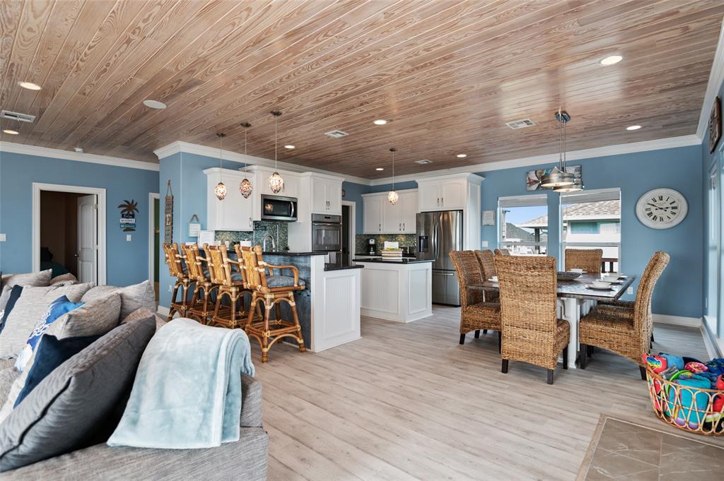 2703 Gillespie, Crystal Beach, Texas image 15