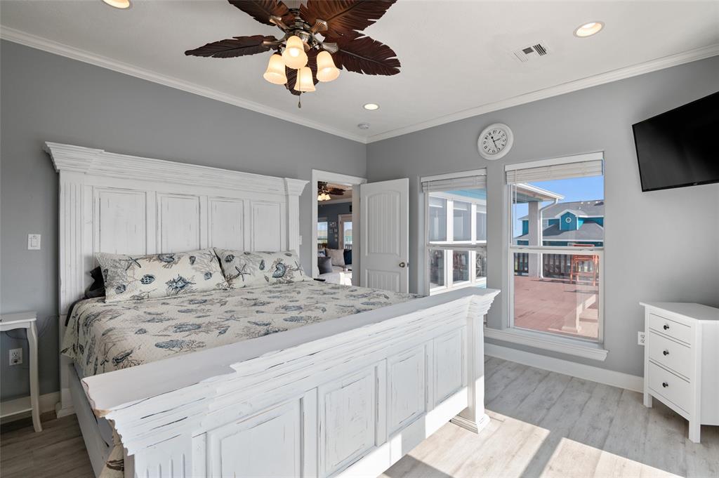 2703 Gillespie, Crystal Beach, Texas image 23
