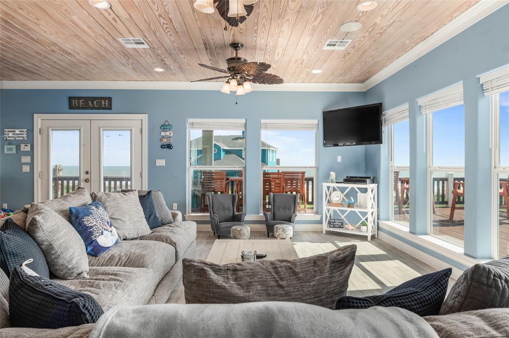 2703 Gillespie, Crystal Beach, Texas image 12