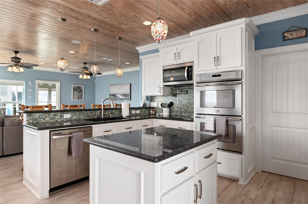2703 Gillespie, Crystal Beach, Texas image 19