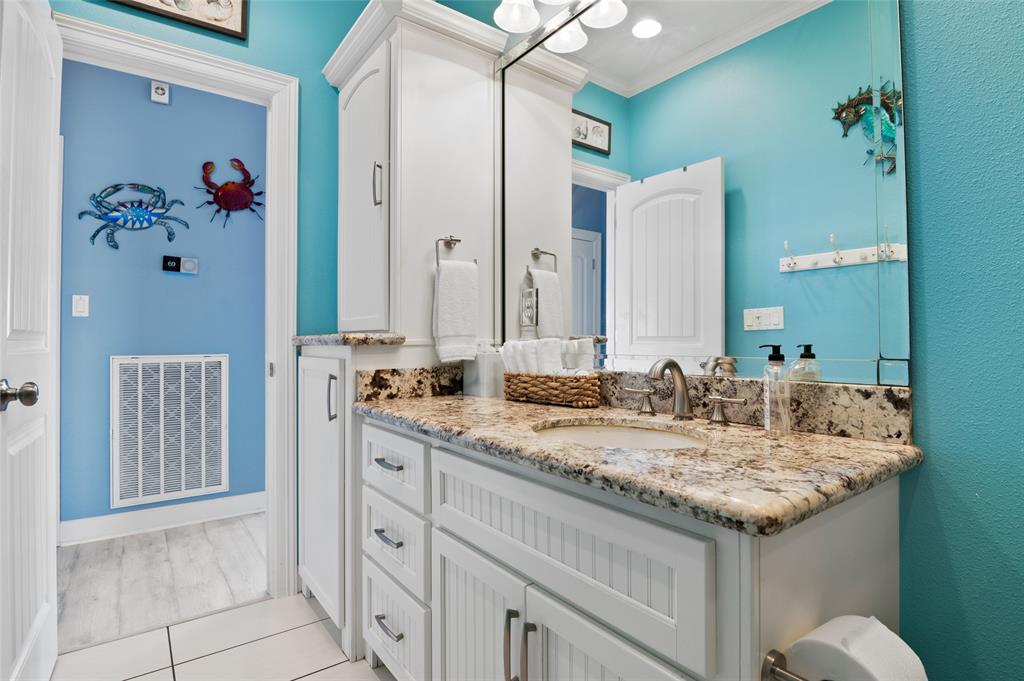 2703 Gillespie, Crystal Beach, Texas image 33