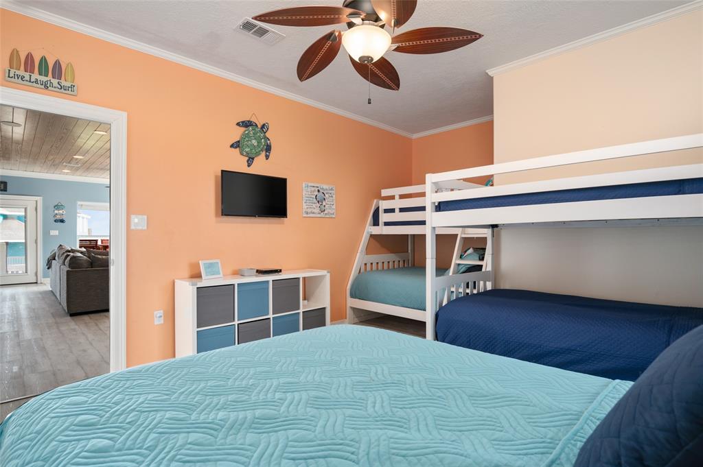 2703 Gillespie, Crystal Beach, Texas image 35