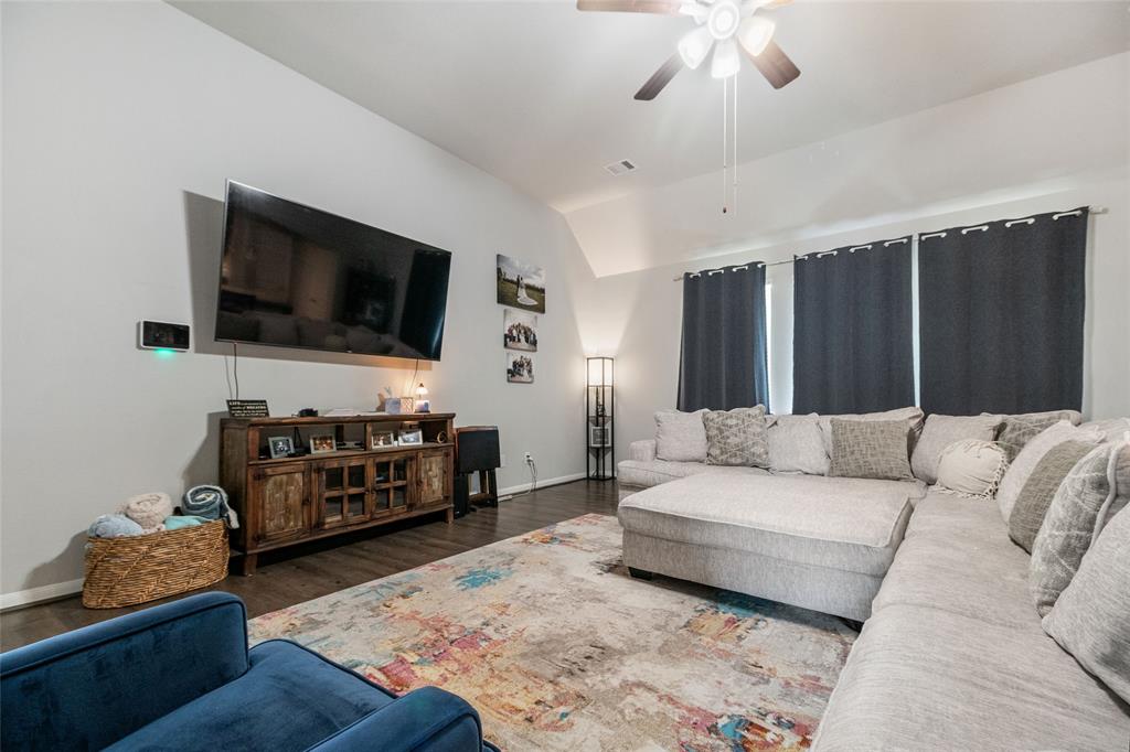513 Moore Street, Richwood, Texas image 5