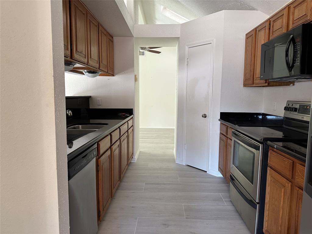 13106 Worthington Street, Sugar Land, Texas image 2