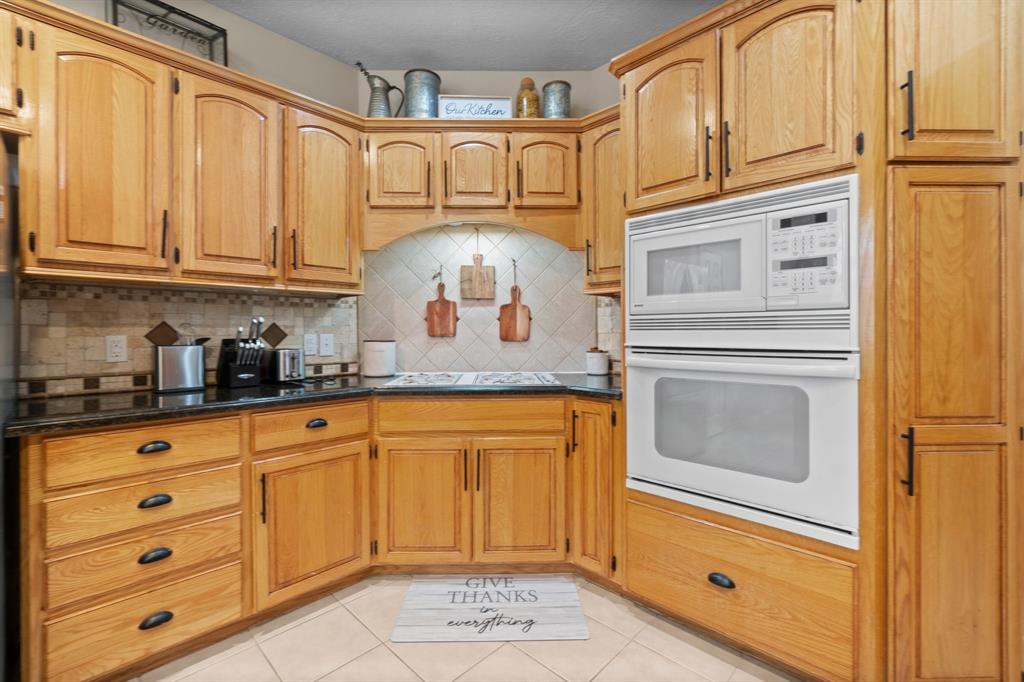 126 Wildwood Drive, Livingston, Texas image 13