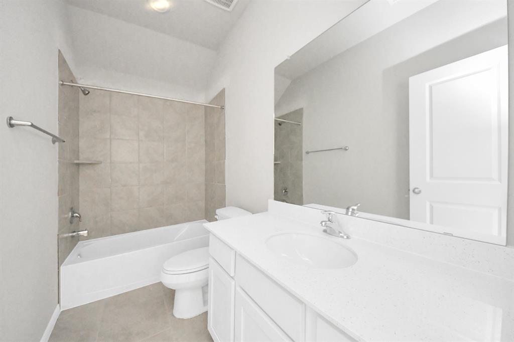 20934 Carob Tree Lane, Tomball, Texas image 15