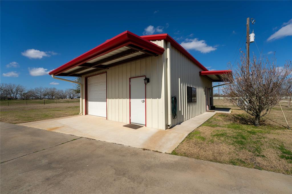 520 Us-290 W, Ledbetter, Texas image 27