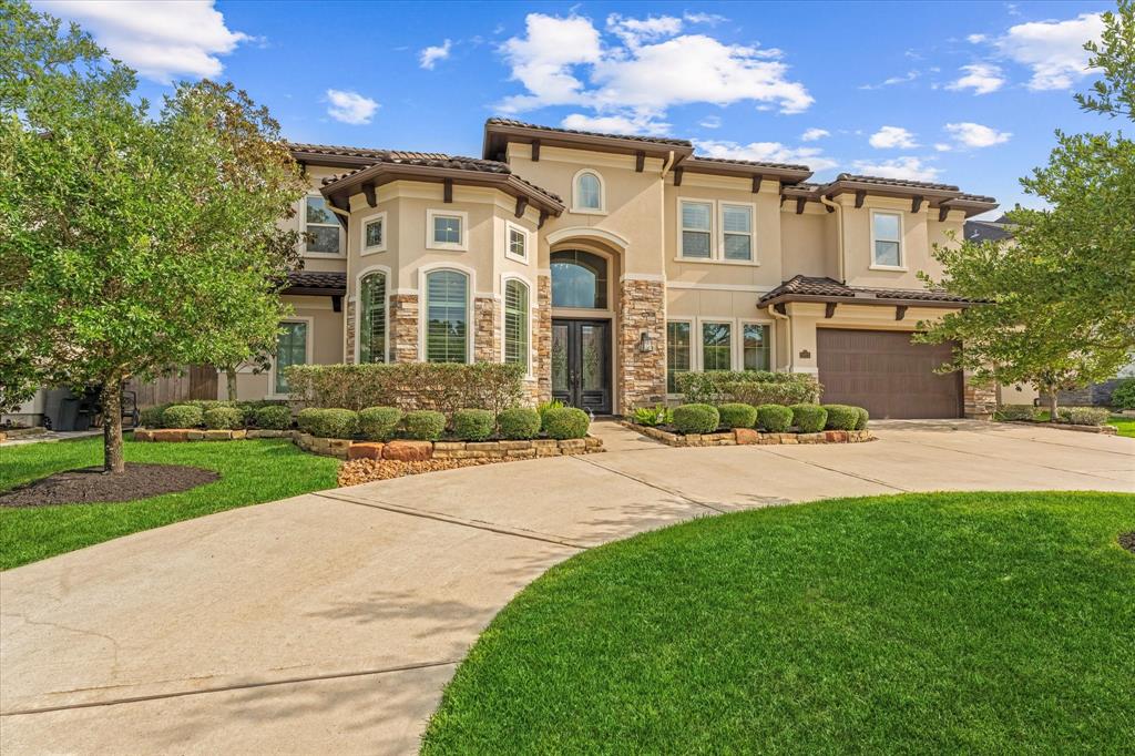 5823 Stratton Woods Drive