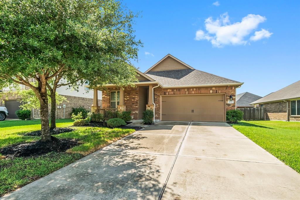 8202 Lockridge Terrace Lane, Cypress, Texas image 2