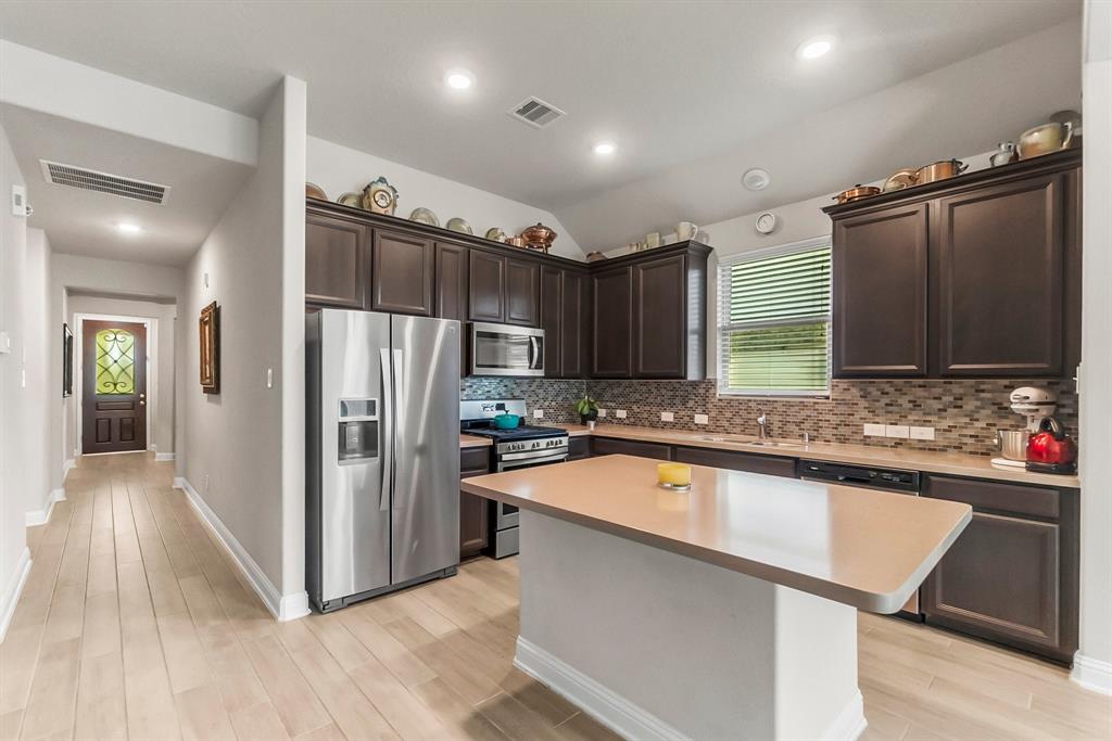 8202 Lockridge Terrace Lane, Cypress, Texas image 10