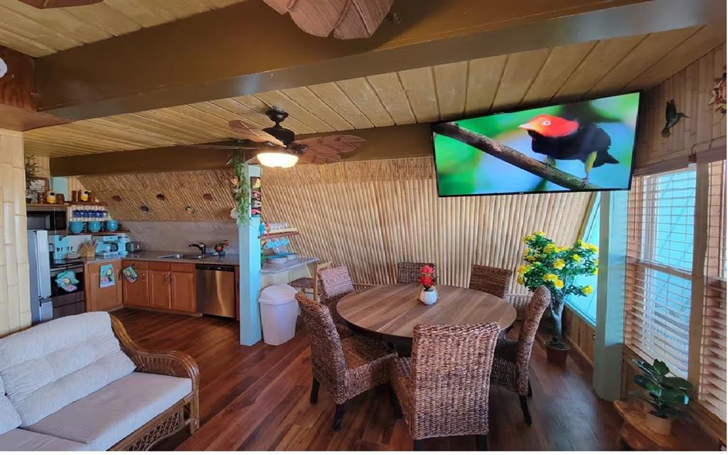 2814 Swan Court, Surfside Beach, Texas image 6