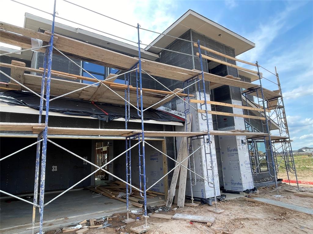 31107 Riley Heights Drive, Fulshear, Texas image 3