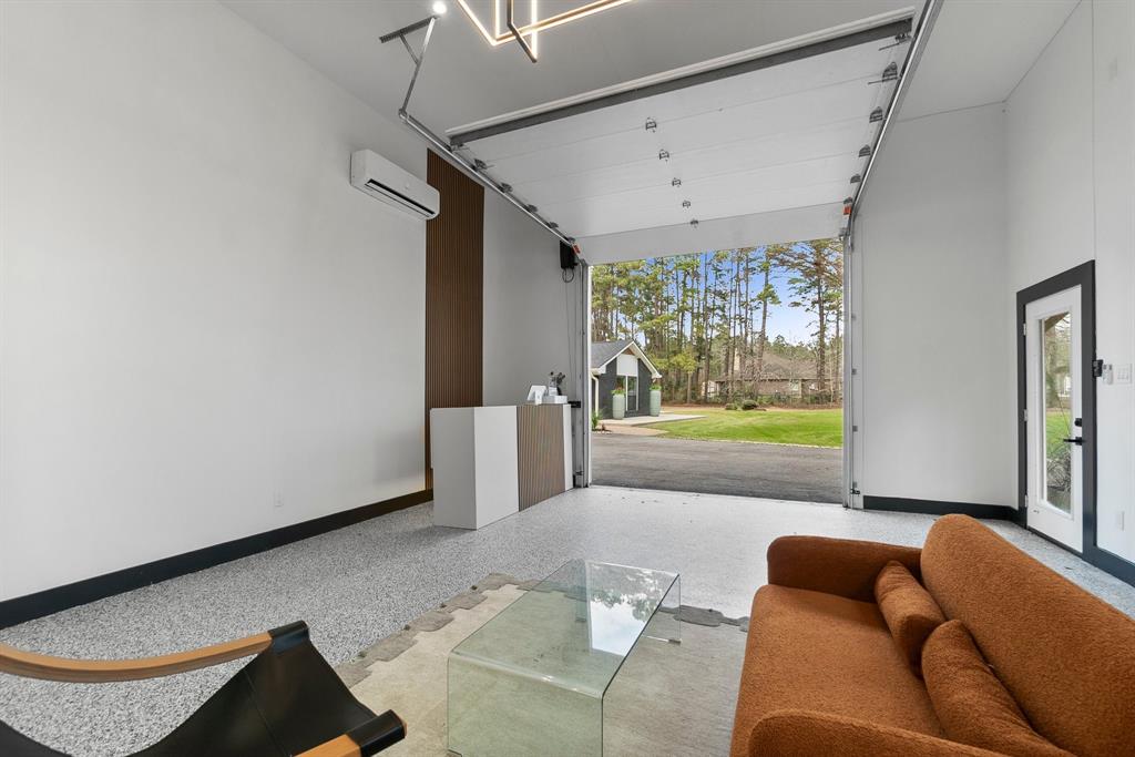 15200 Moonlight Trail, Conroe, Texas image 3