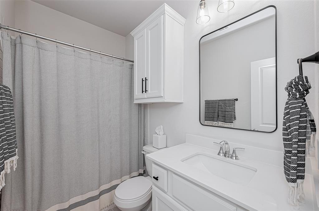 211 Lukewood Circle, Conroe, Texas image 24