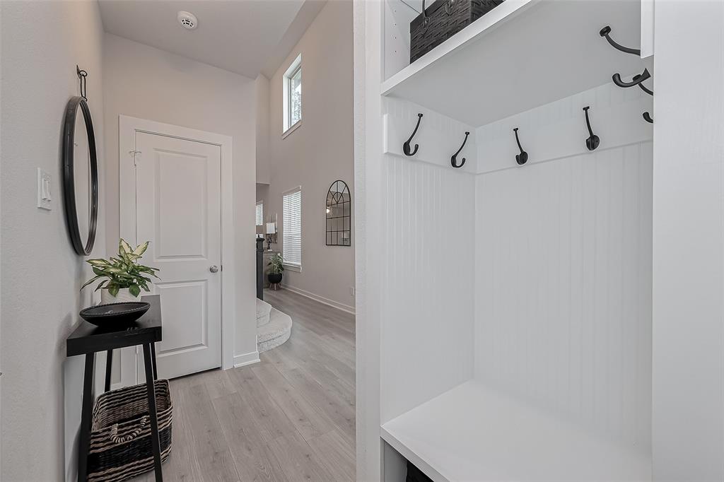 211 Lukewood Circle, Conroe, Texas image 3