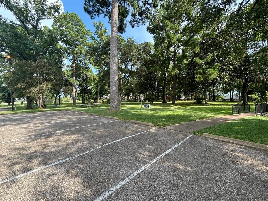 800 Overbrook Drive, Huntsville, Texas image 15