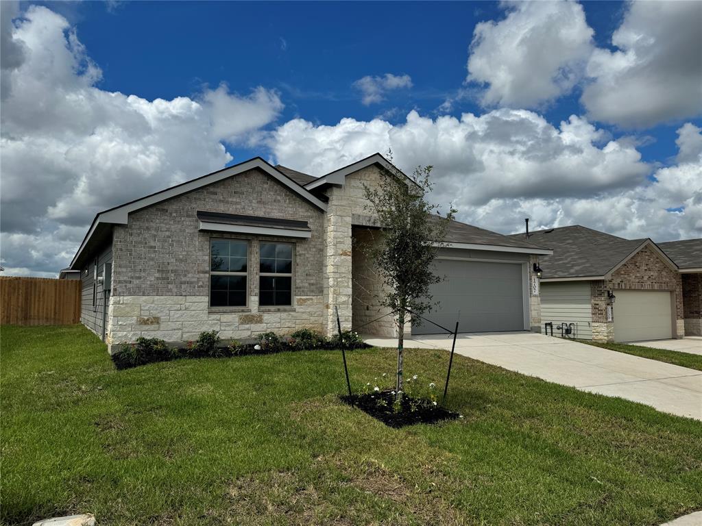 1707 Grimes Drive, Brenham, Texas image 2