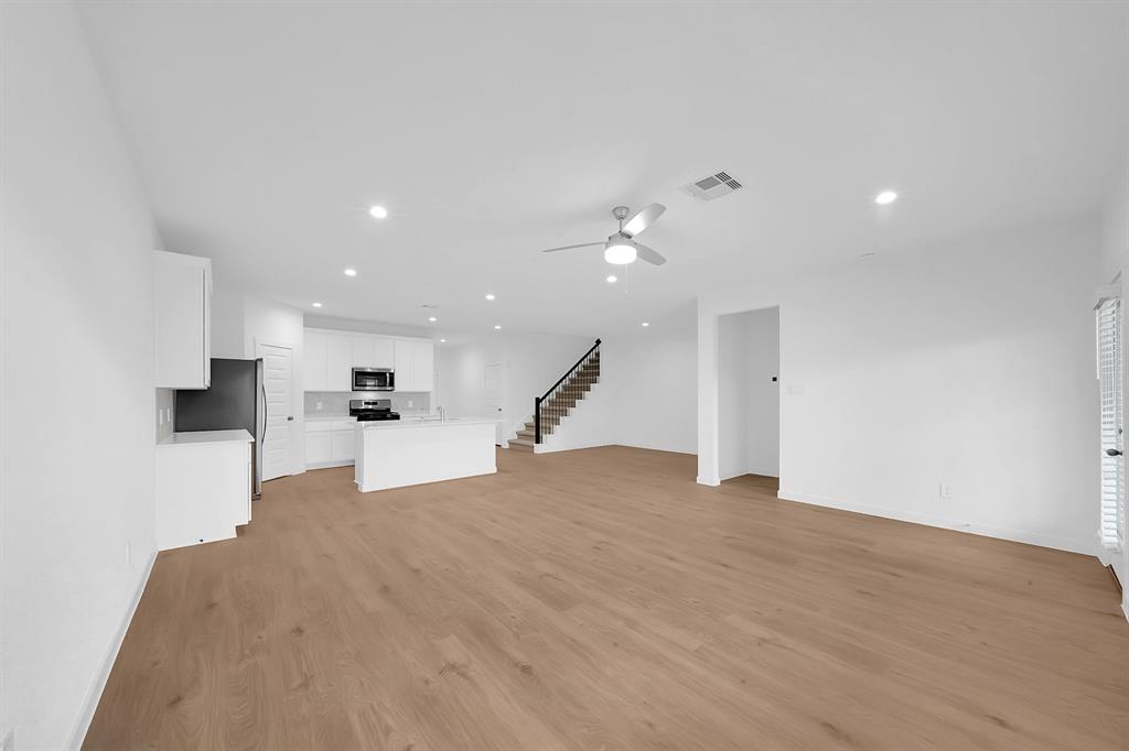 30503 Lighthouse Bluff Lane, Fulshear, Texas image 17