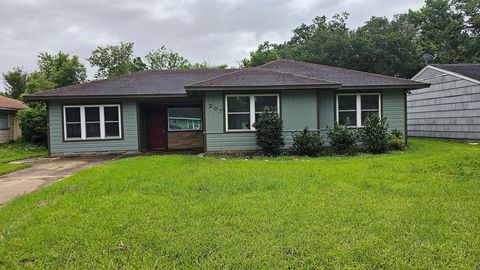 A home in Lake Jackson