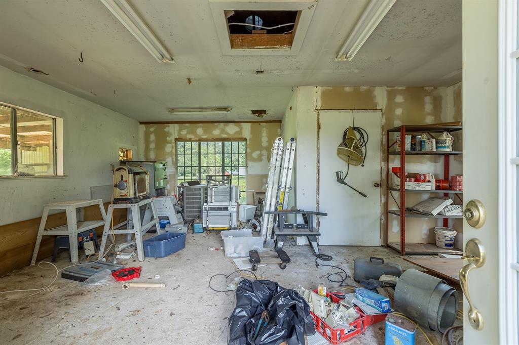 215 County Road 2153, Cleveland, Texas image 35