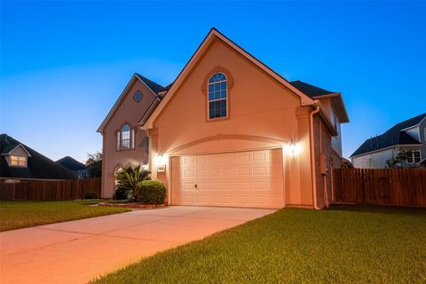 Single Family Residence in Houston TX 4906 Kings Way 5.jpg