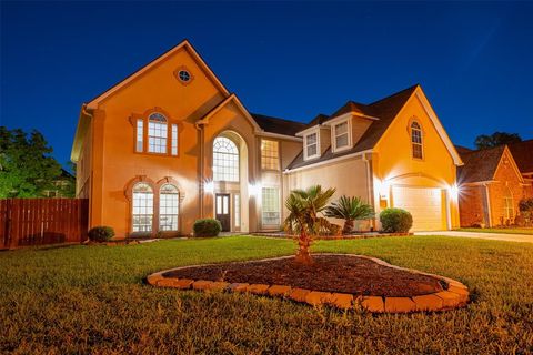 Single Family Residence in Houston TX 4906 Kings Way 2.jpg