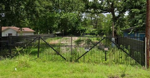 Photo of 8001 Laura Koppe Road, Houston, TX 77028 (MLS # 84393187)