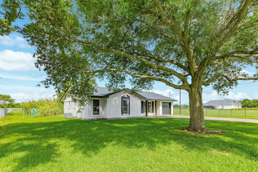 2735 County Road 208, Danbury, Texas image 13
