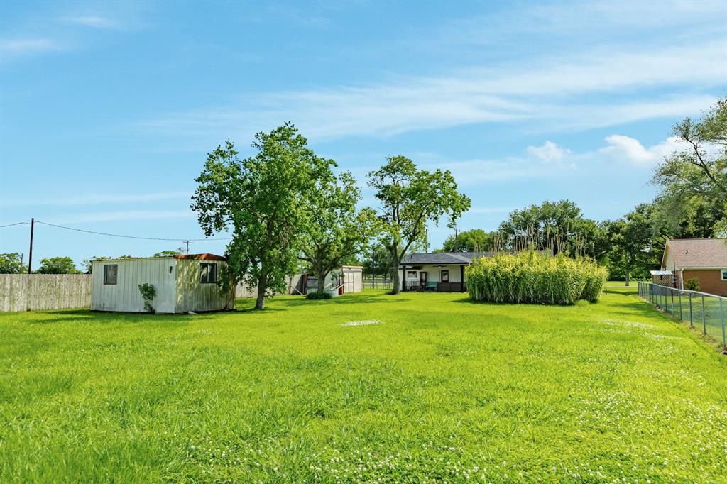 2735 County Road 208, Danbury, Texas image 16