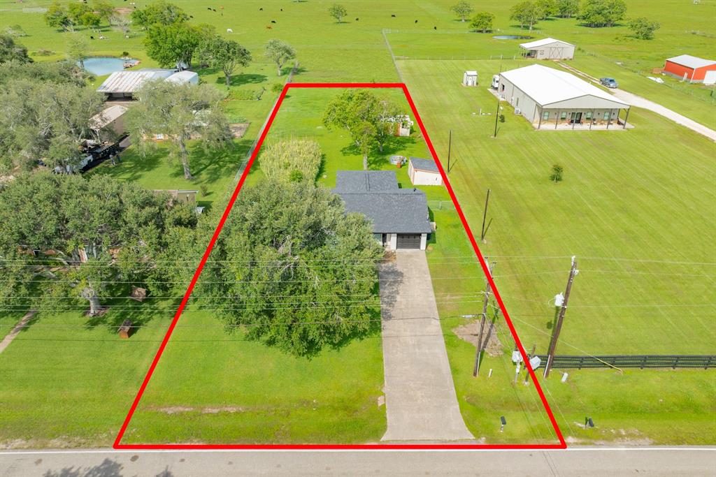 2735 County Road 208, Danbury, Texas image 2