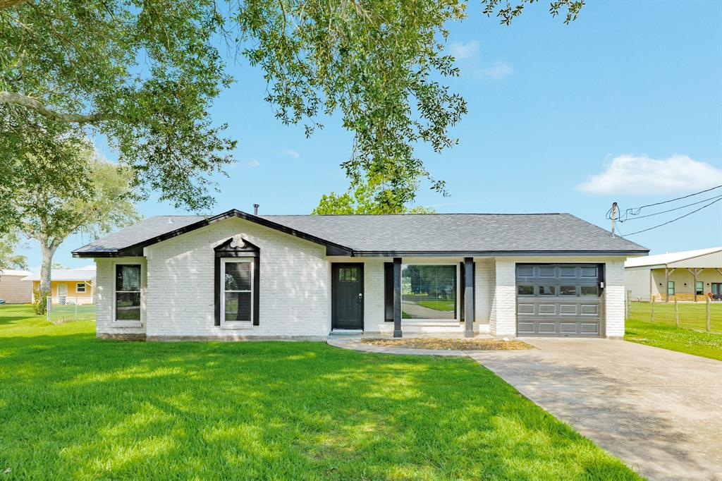 2735 County Road 208, Danbury, Texas image 11