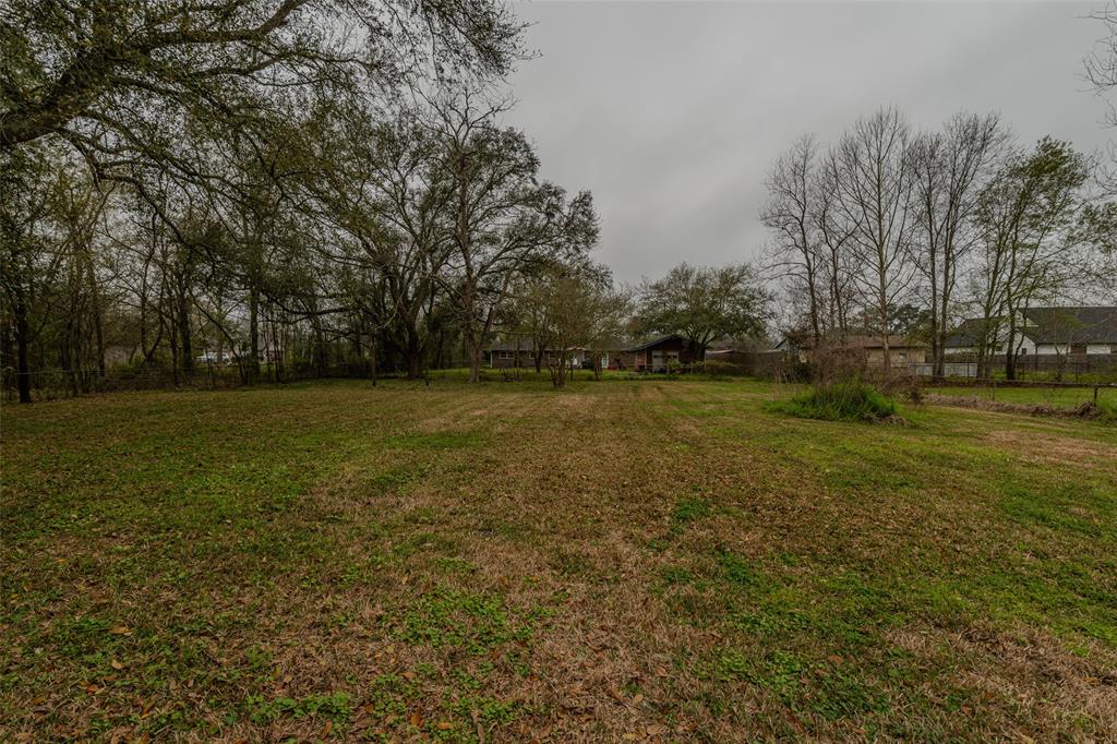 895 Morning Glory Drive, Bridge City, Texas image 5