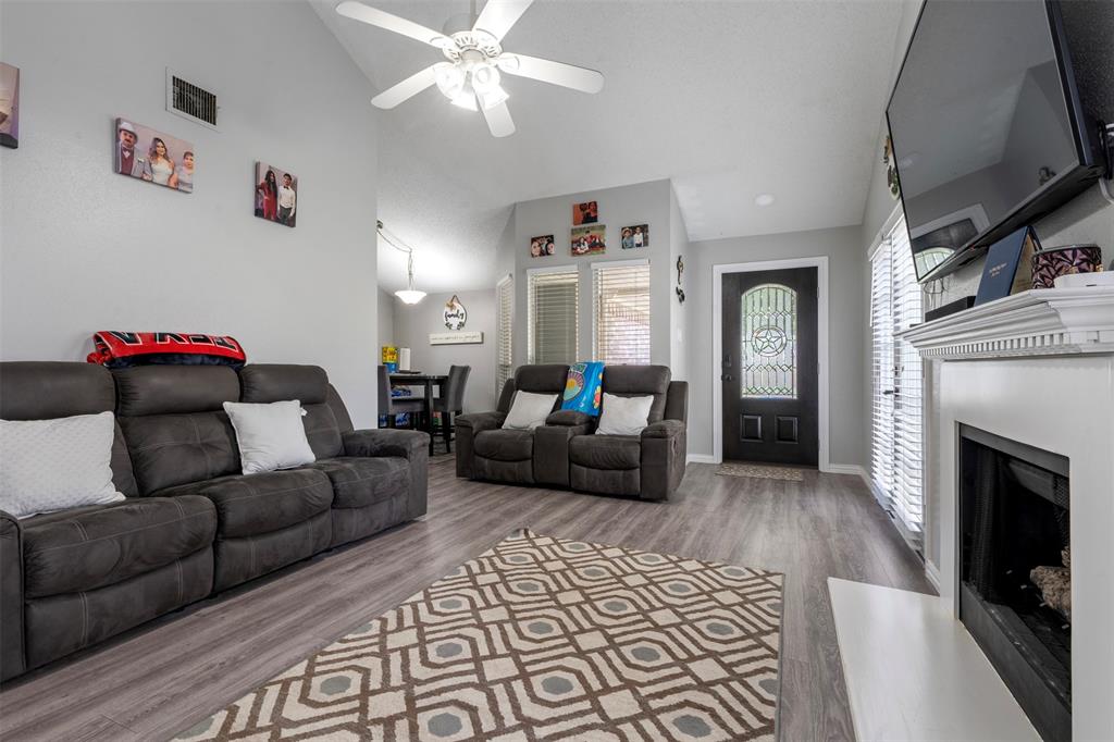 8511 Green Cedar Drive, Houston, Texas image 3