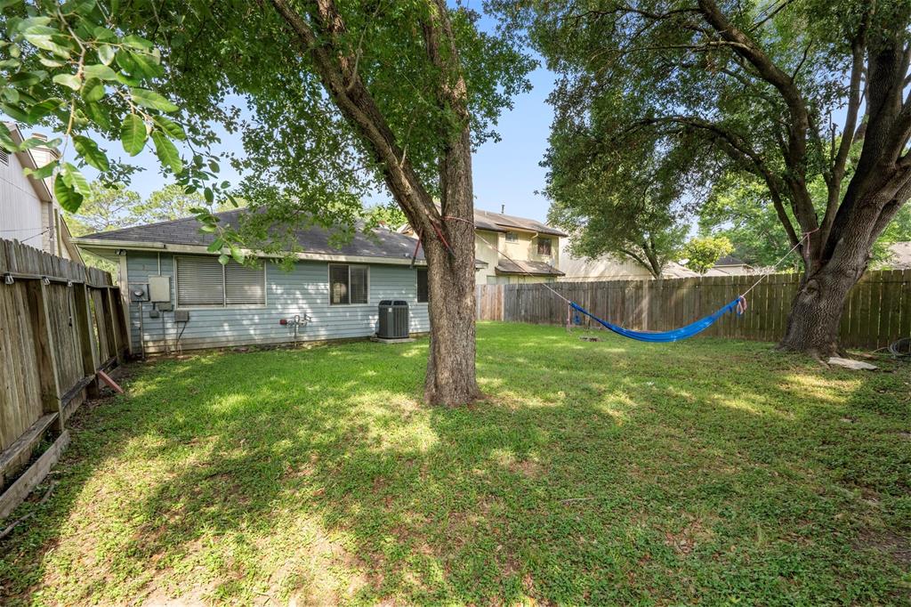 8511 Green Cedar Drive, Houston, Texas image 18