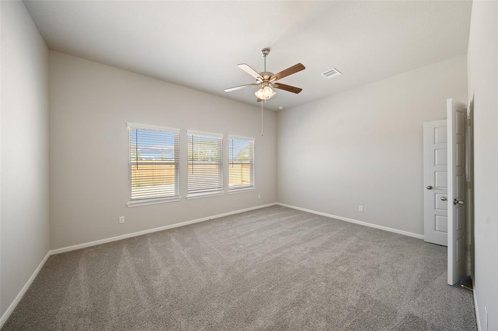 3315 Falling Brook Drive, Baytown, Texas image 18