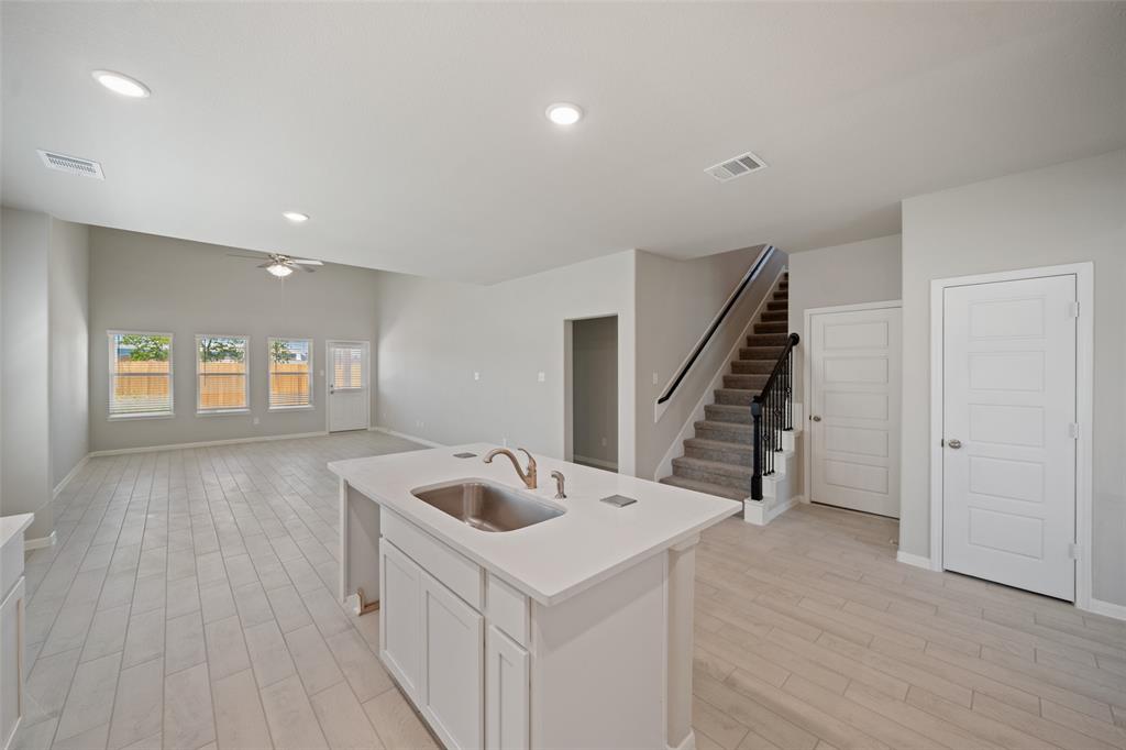 3315 Falling Brook Drive, Baytown, Texas image 11