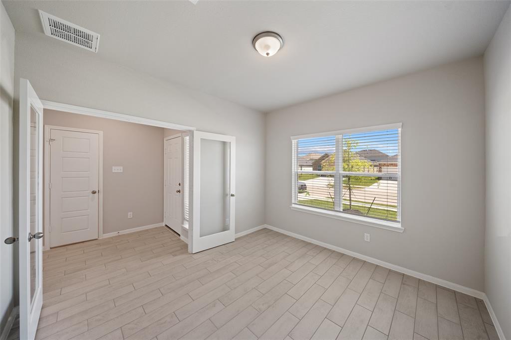 3315 Falling Brook Drive, Baytown, Texas image 6