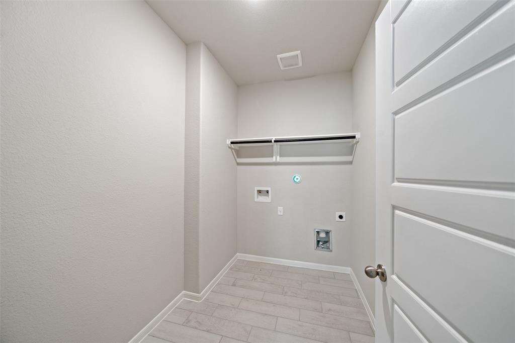 3315 Falling Brook Drive, Baytown, Texas image 30