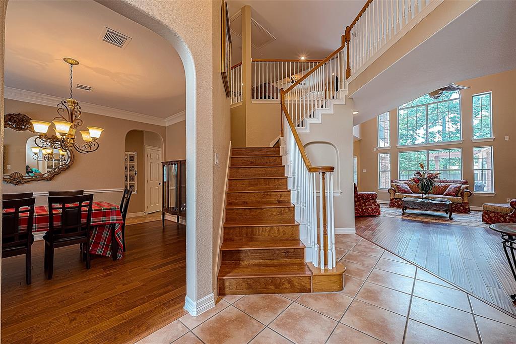6 Kings Hill Lane