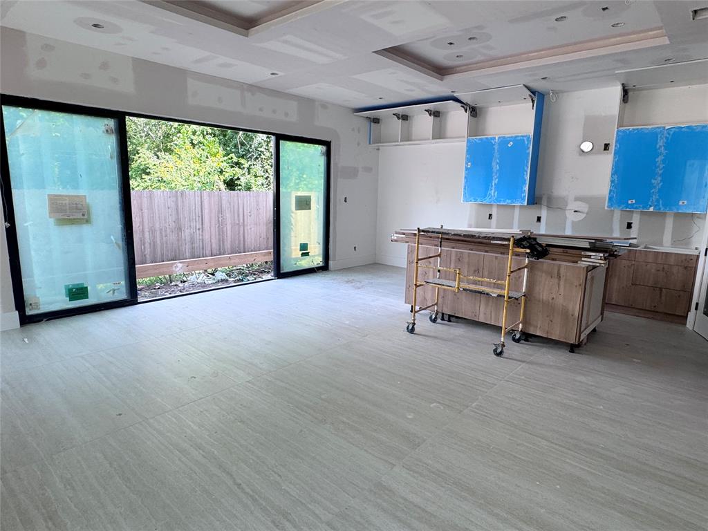 603 Rolling Oaks
