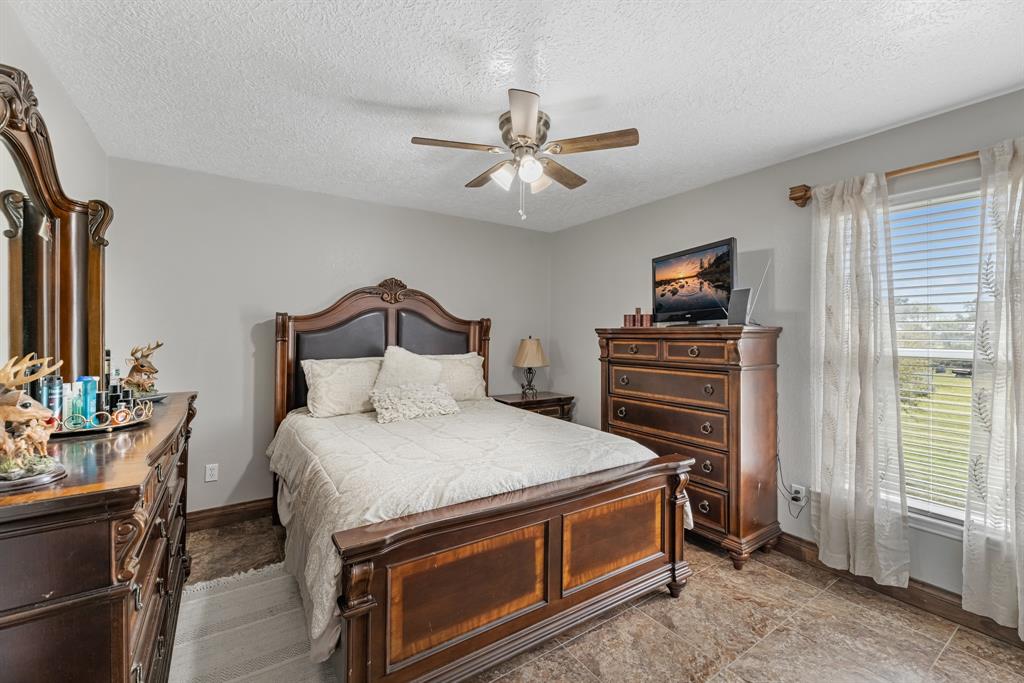 1112 Misty Way Drive, Crosby, Texas image 26