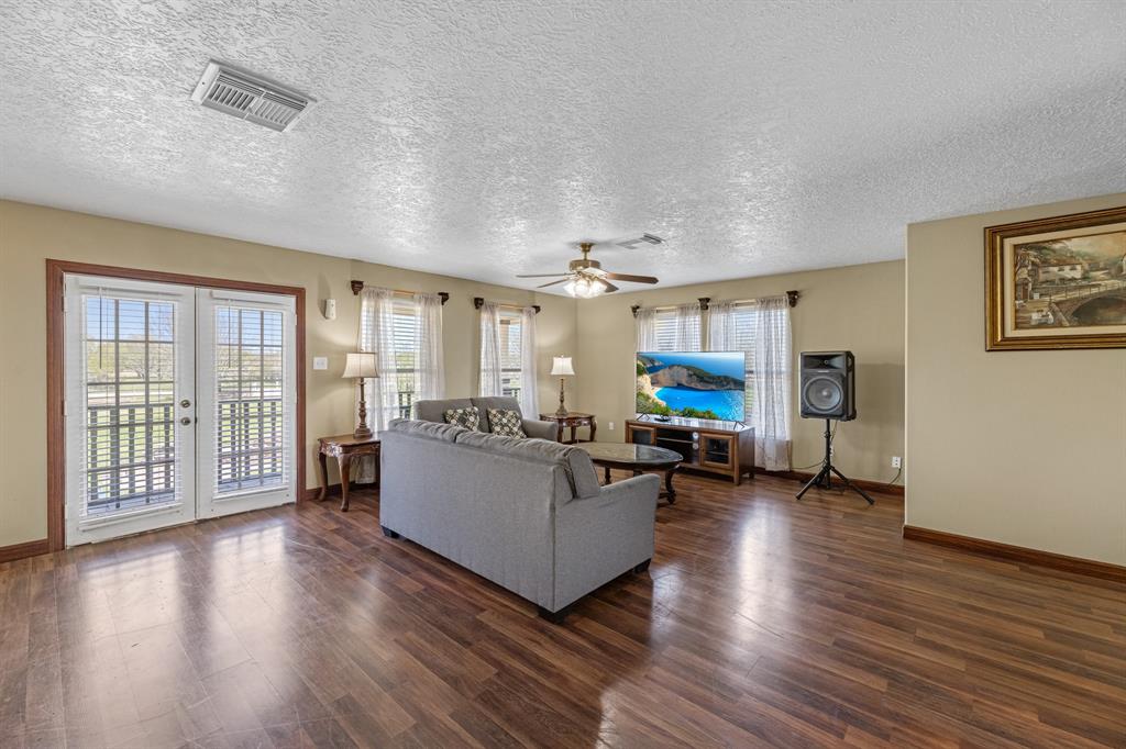 1112 Misty Way Drive, Crosby, Texas image 34