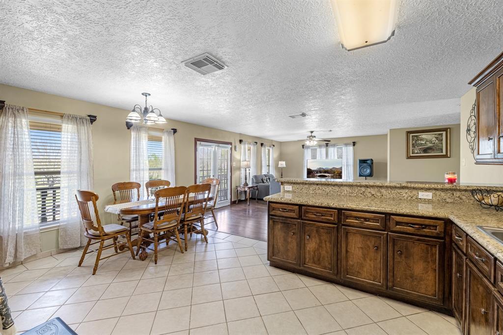 1112 Misty Way Drive, Crosby, Texas image 31