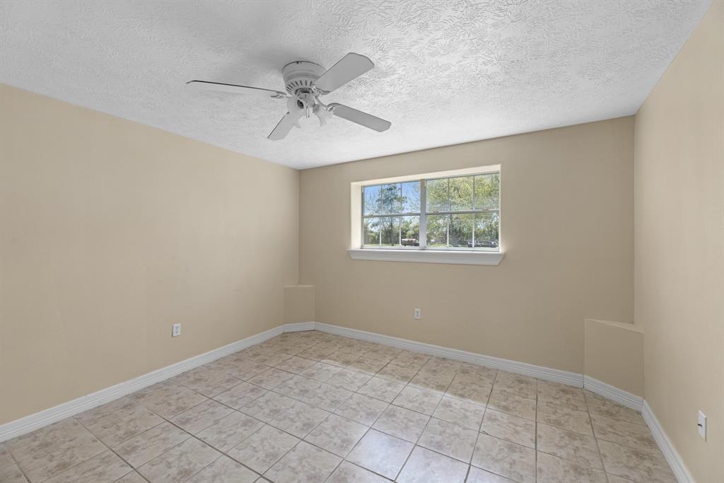 1112 Misty Way Drive, Crosby, Texas image 43