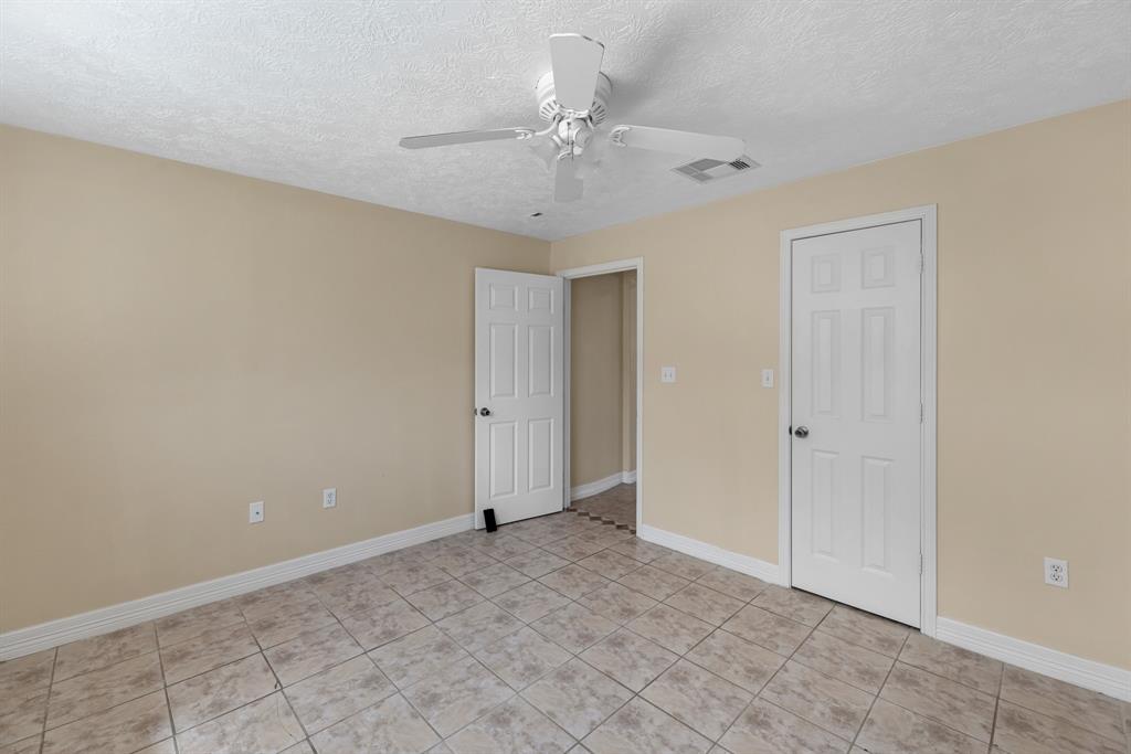 1112 Misty Way Drive, Crosby, Texas image 44