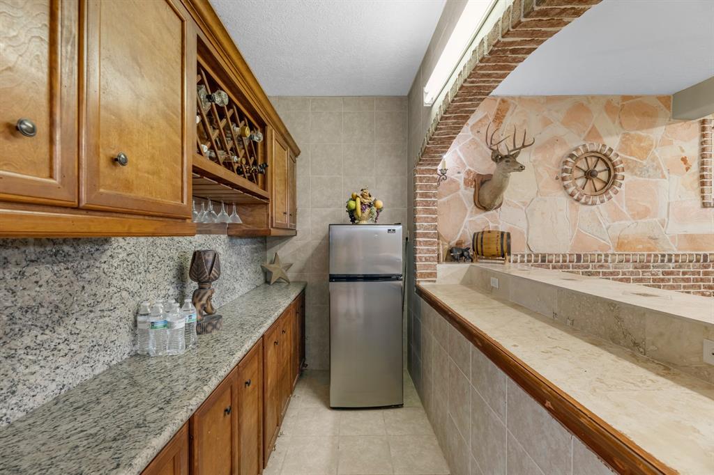 1112 Misty Way Drive, Crosby, Texas image 18
