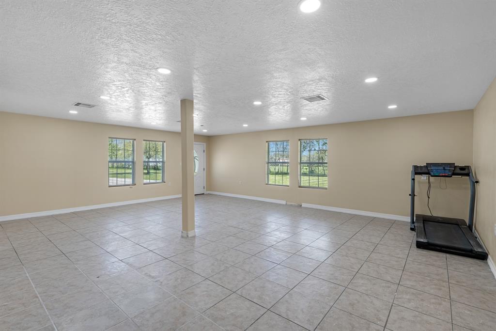 1112 Misty Way Drive, Crosby, Texas image 42