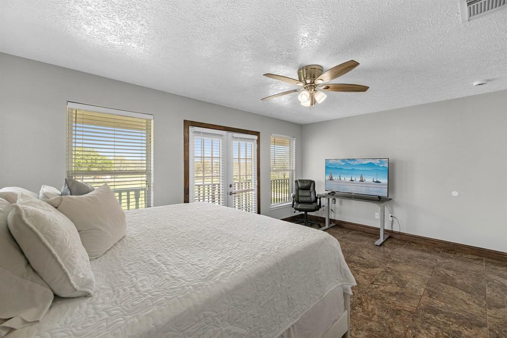 1112 Misty Way Drive, Crosby, Texas image 21