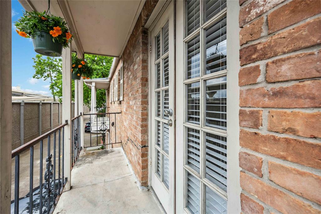 436 N Post Oak Lane, Houston, Texas image 19